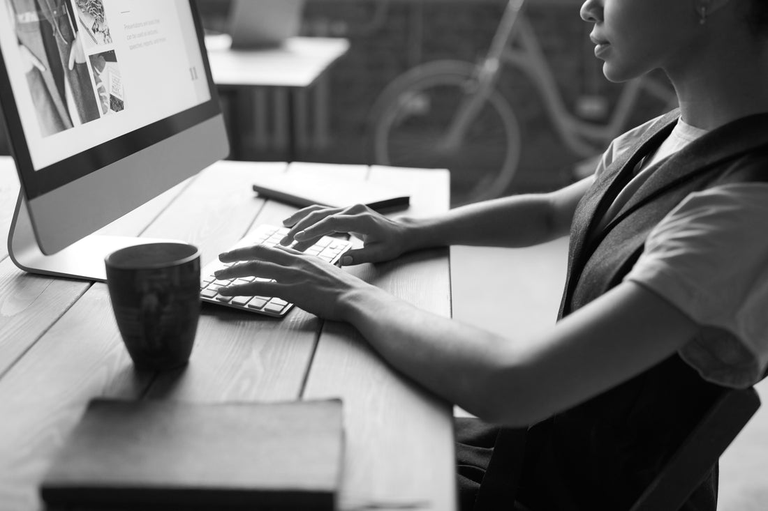 Why Your Desk Set-Up Sucks!