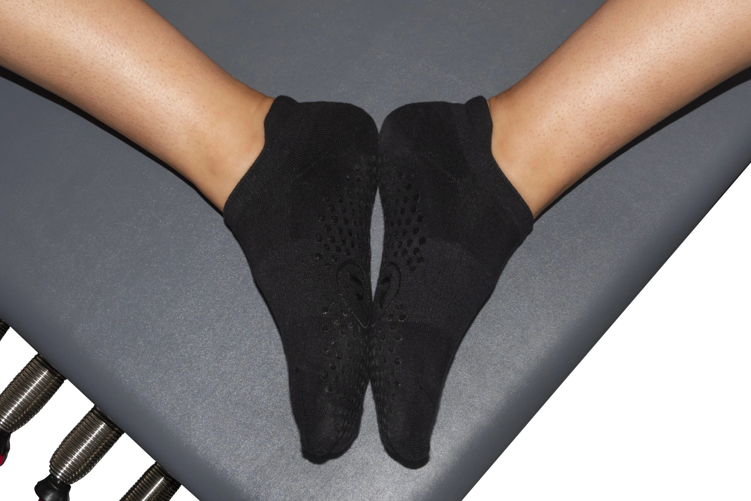 Mens pilates 2025 grip socks